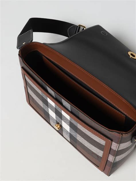 burberry borse impunturata|burberry clothing website.